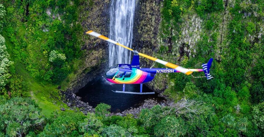 Kailua-Kona: Kohala, Volcanoes and Waterfall Helicopter Tour - The waterfalls and valleys of Kohala