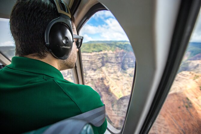 Kauai Deluxe Waterfall Safari: Helicopter Tour - What the flight feels like in practice