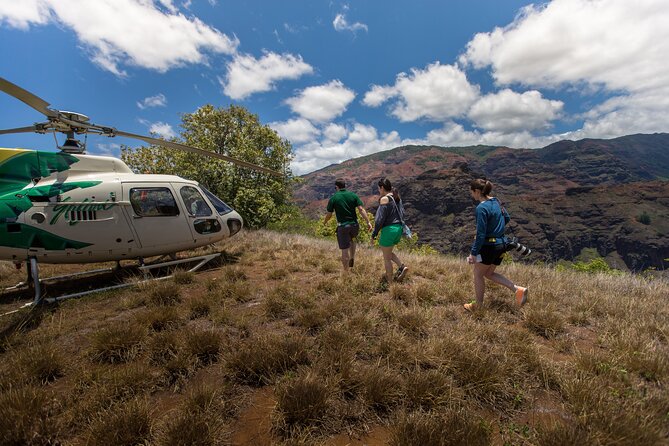 Kauai' Exclusive Helicopter Tour: Land & Explore Olokele Canyon - Pilots make a real difference