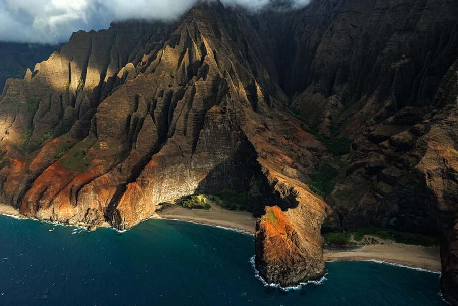 Kauai: Hughes 500 4-Passenger Doors-Off Helicopter Flight - The pilot makes a real difference