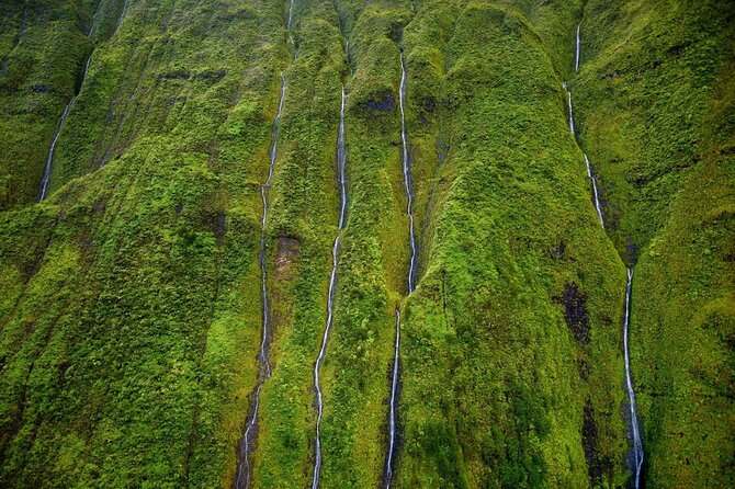 Kauai: Hughes 500 4-Passenger Doors-Off Helicopters - The small cabin and seat question