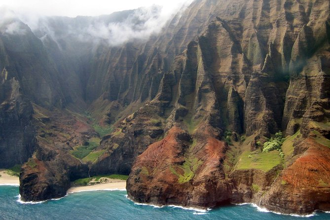 Kauai Private Doors-Off Helicopter: Ultimate Waterfalls & Canyons - Why an open-door flight changes the experience