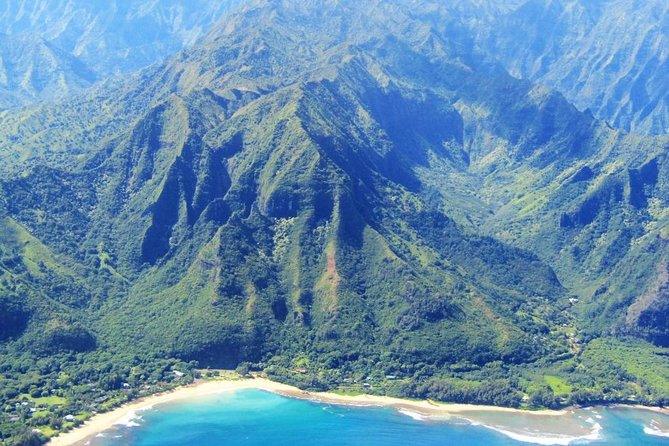 Kauai Private Doors-Off Helicopter: Ultimate Waterfalls & Canyons - Waiʻaleʻale Crater and the Walls of Tears