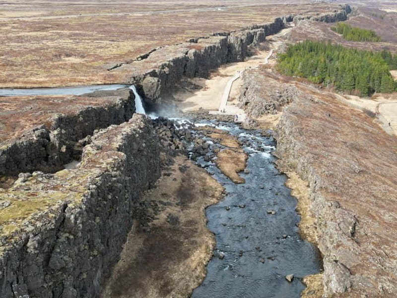 Landmannalaugar: Helicopter tour with 3 Landings - Geysir and Gullfoss from the air