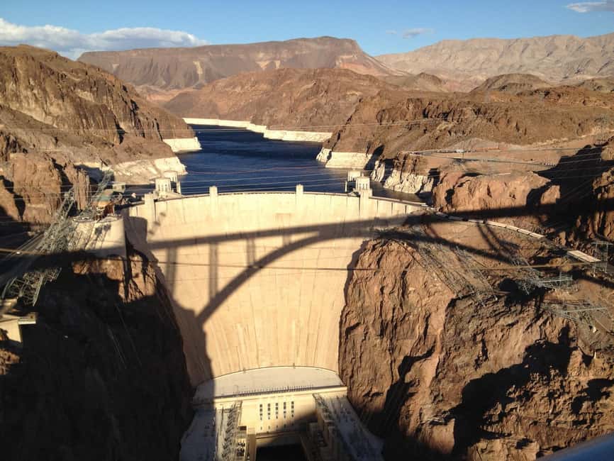 Las Vegas: Grand Canyon Helicopter & Ranch Adventure by Bus - From Las Vegas to Hoover Dam in 45 minutes