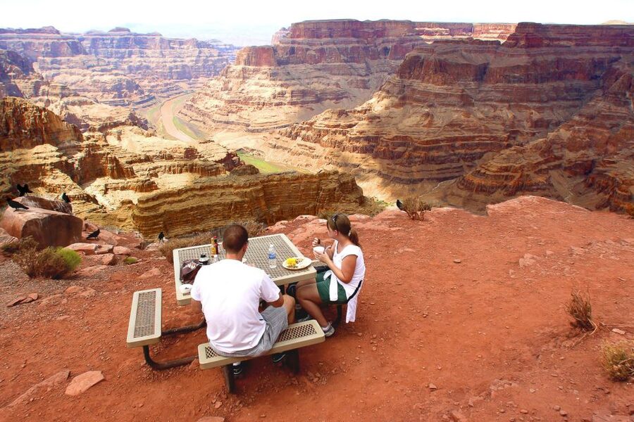 Las Vegas: Grand Canyon Tour & Helicopter Landing Experience - Eagle Point and the optional Skywalk