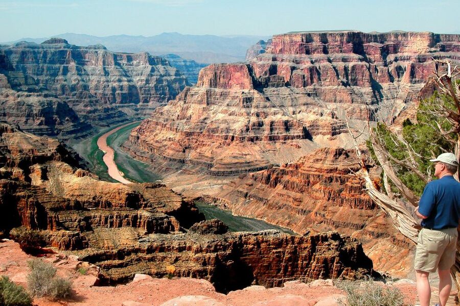 Las Vegas: Grand Canyon Tour & Helicopter Landing Experience - Guano Point offers a different view