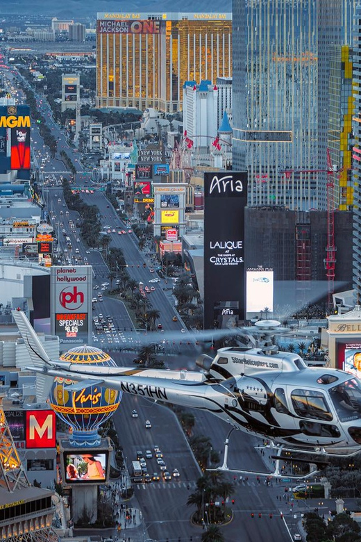 Las Vegas: Grand Canyon West Rim Extended Helicopter Tour - Hoover Dam and Lake Mead from the air