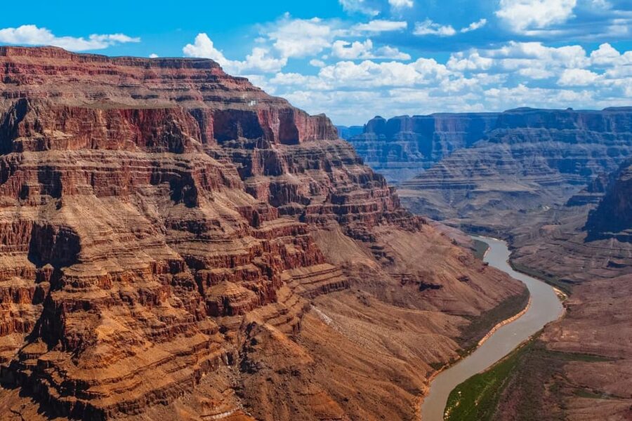 Las Vegas: Grand Canyon West Rim Extended Helicopter Tour - The return flight over the Las Vegas Strip