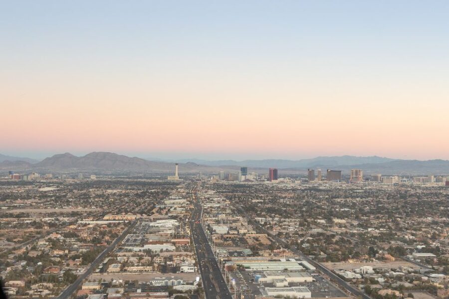 Las Vegas: Helicopter Night Flight over the Strip - What the 10-minute flight really gives you