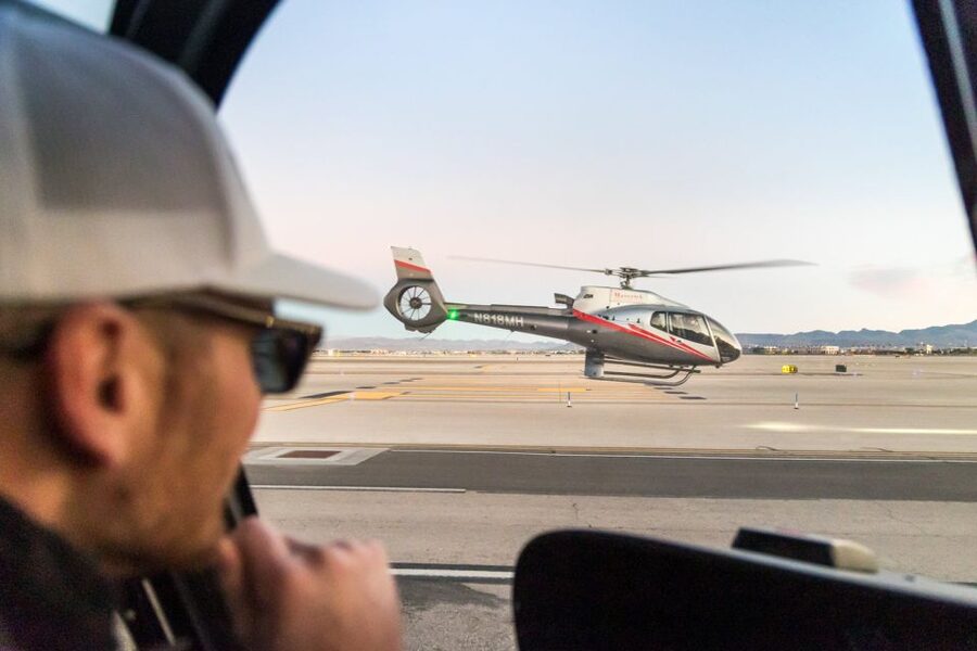 Las Vegas: Helicopter Night Flight over the Strip - Spotting the Strip’s movie-famous landmarks