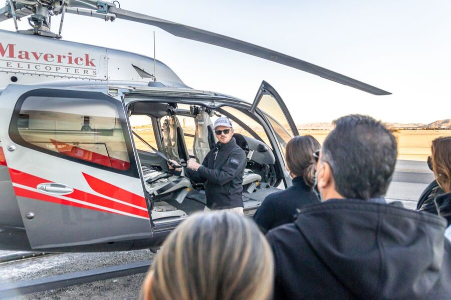 Las Vegas: Helicopter Night Flight over the Strip - Group size, seating, and comfort rules