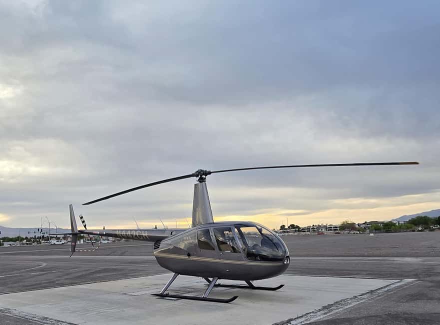 Las Vegas: Helicopter Tour of the Strip with Window Seats - A small helicopter makes a big difference