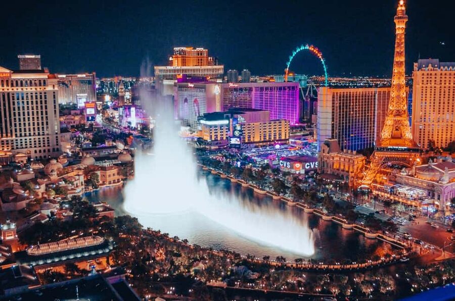 Las Vegas: Helicopter Tour of the Strip with Window Seats - The five-minute safety briefing
