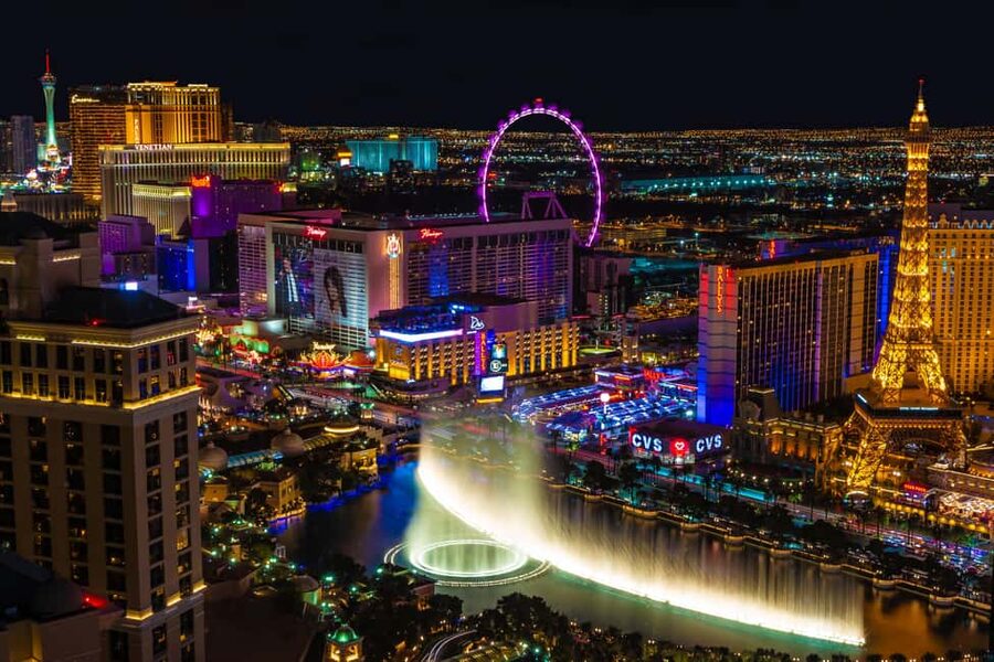 Las Vegas: Helicopter Tour of the Strip with Window Seats - From Gate 27A to the runway