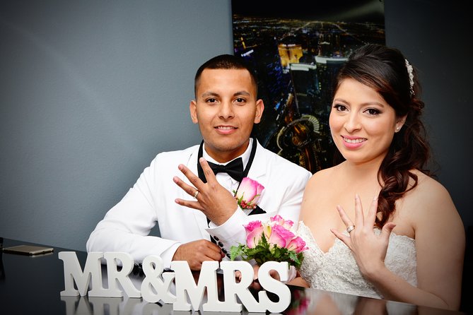 Las Vegas Night Flight Helicopter Wedding Ceremony - Flowers, photos, and the details that make the package feel complete