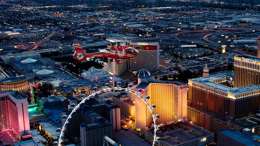 Las Vegas: Night Helicopter Flight over Las Vegas Strip - Getting the best view from your seat
