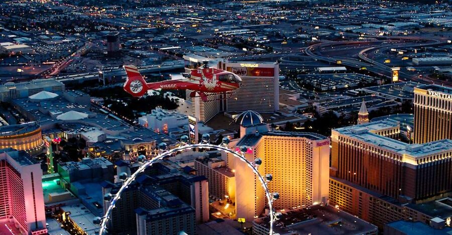 Las Vegas: Night Helicopter Flight over Las Vegas Strip - What the 10-minute flight feels like