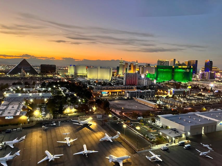 Las Vegas: Nighttime Helicopter Flight over the Strip - Reading the Strip landmark by landmark
