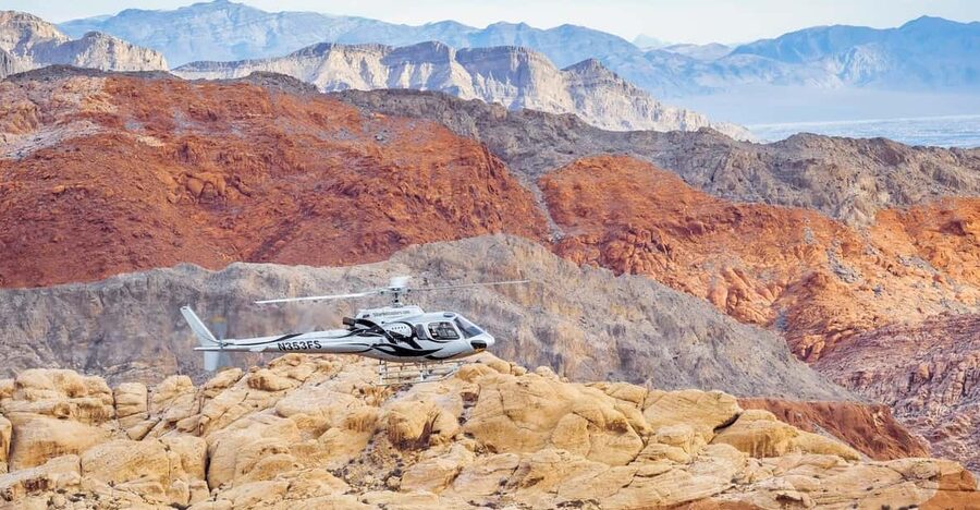 Las Vegas: Red Rock Canyon and Vegas Strip Helicopter Tour - From casino towers to red sandstone