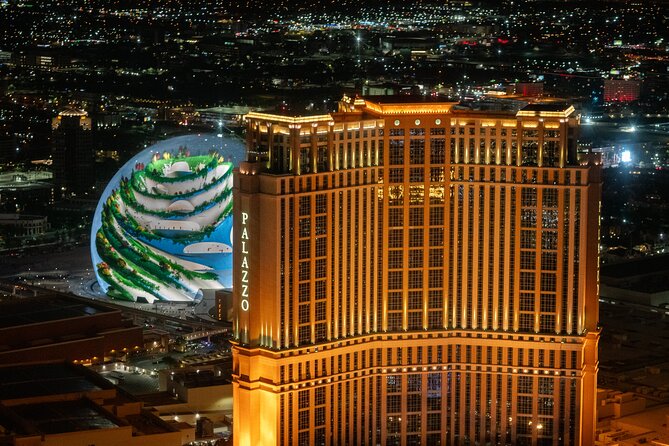 Las Vegas Strip Highlights by Helicopter at Night - Who will enjoy this most
