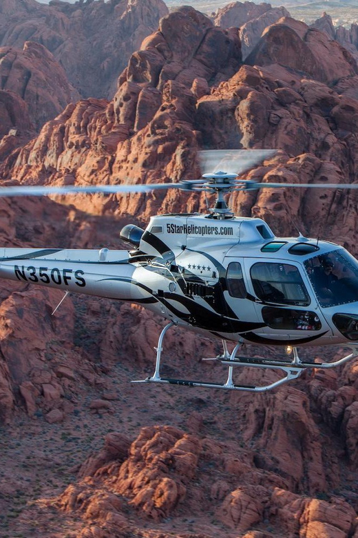 Las Vegas: Valley of Fire Helicopter with Scenic Landing - Crossing the Mojave Desert toward Valley of Fire