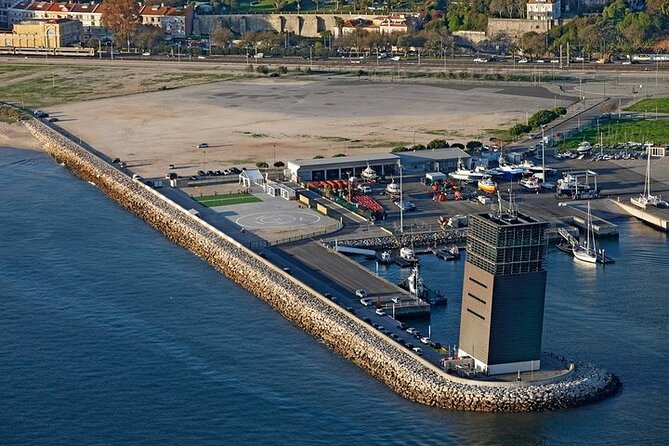 Lisbon: Helicopter Tour over Estoril & Cascais - Starting at the Algés Heliport