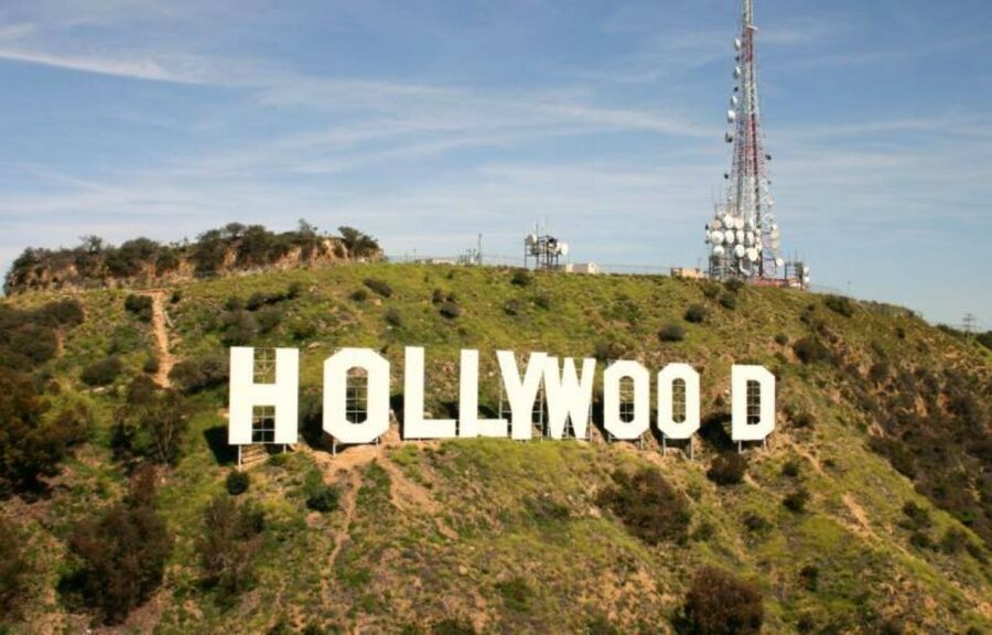 Los Angeles: Downtown Landing Helicopter Tour - Timing, confirmation, and weather