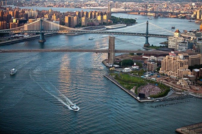 Manhattan Helicopter Sightseeing Tour - Midtown skyscrapers in one quick sweep