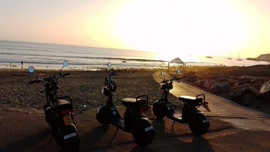 Maspalomas: 2-Seater Chopper E-Scooter Guided Tour - Maspalomas Dunes, seen from the road