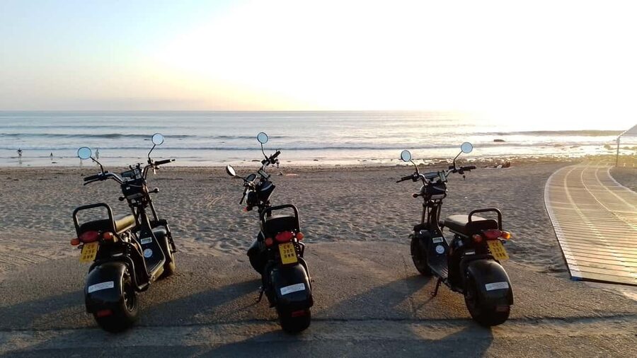 Maspalomas: 2-Seater Chopper E-Scooter Rental - Route three: Meloneras promenade and the coast