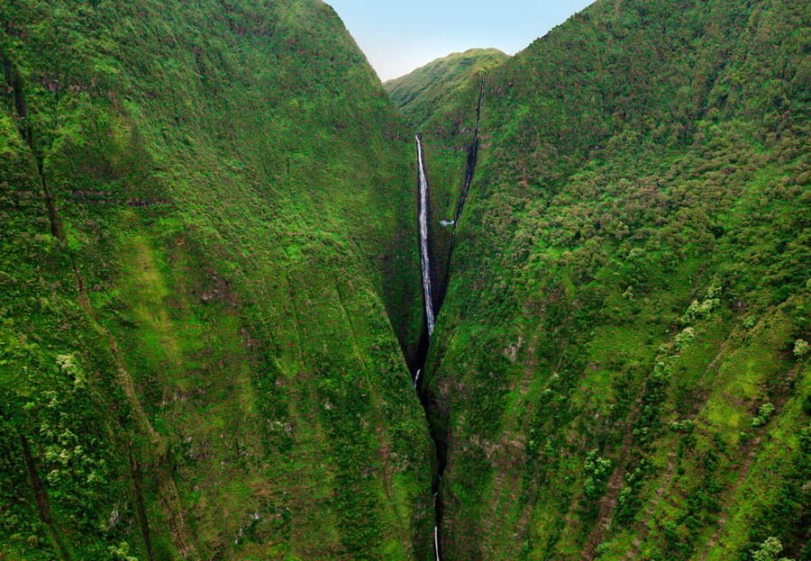 Maui and Molokai: Spectacular Helicopter Tour - Should You Book the Maui and Molokai Spectacular?