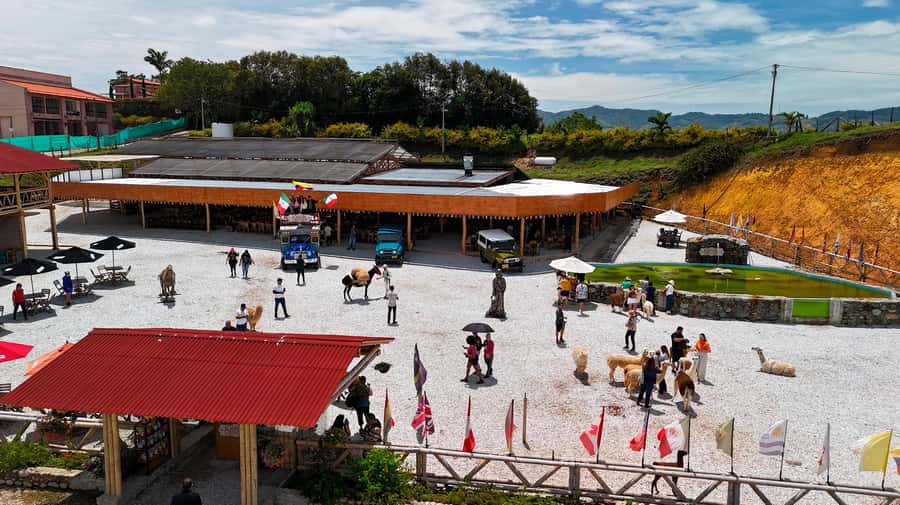 Medellín: Guatapé Private Tour with Helicopter & Boat Ride - What is included, and what is not