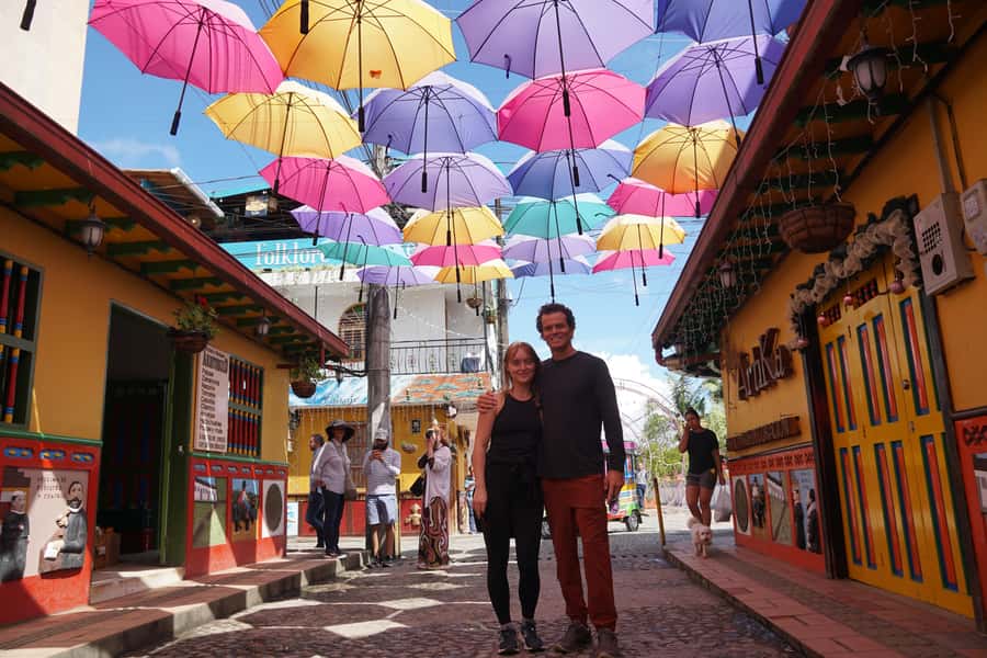 Medellín: Guatapé Private Tour with Helicopter & Boat Ride - One day, three views of Guatapé