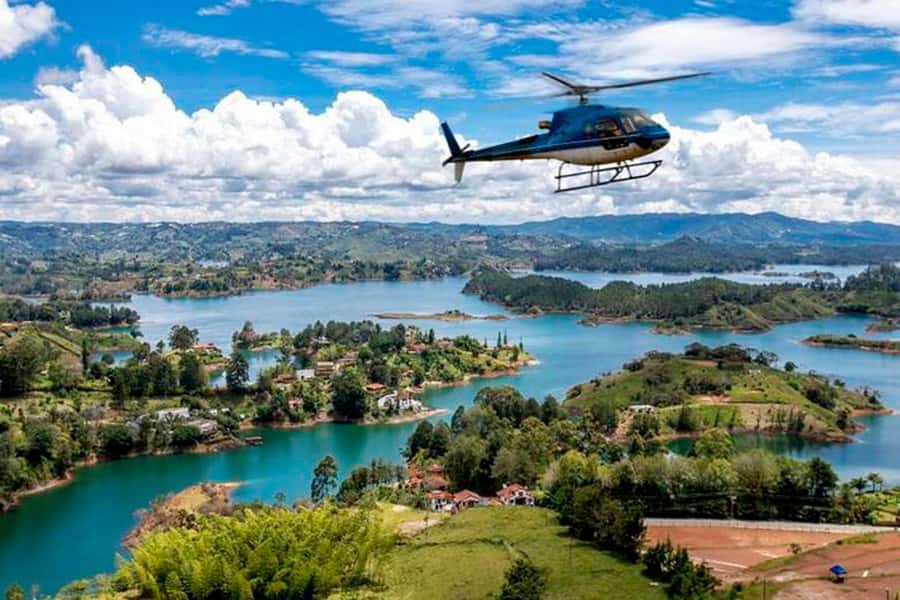 Medellín: Guatapé Private Tour with Helicopter & Boat Ride - How the private format changes the day