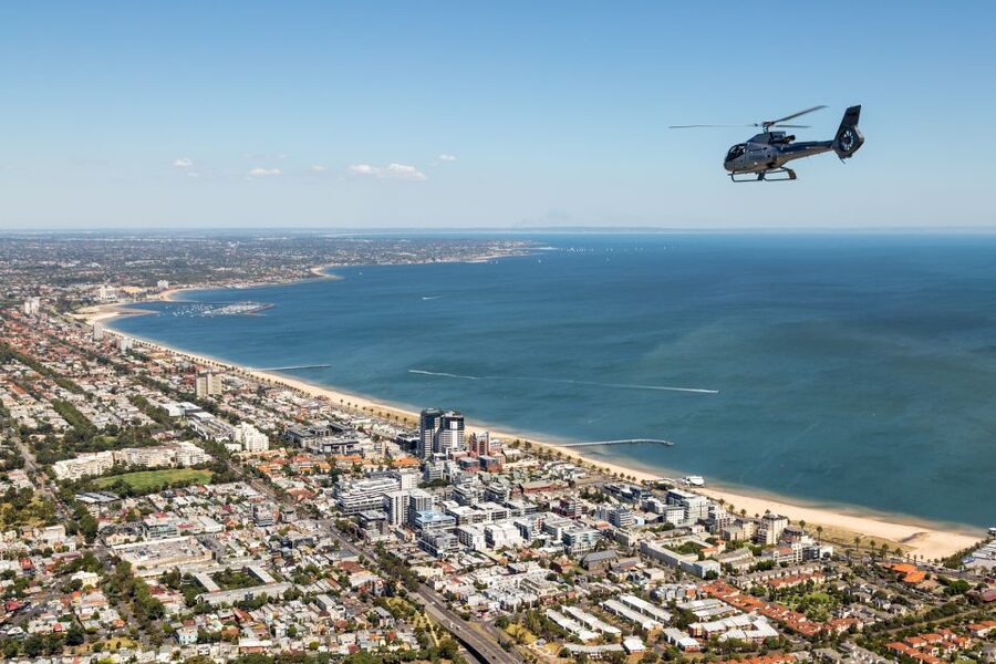 Melbourne: City and Bayside Helicopter Tour - The return along Port Phillip Bay