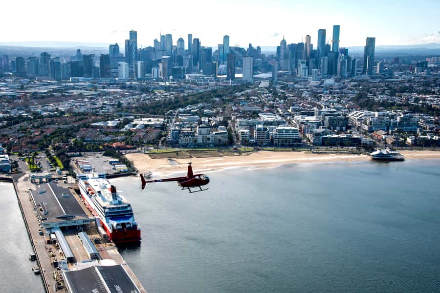 Melbourne: Private City & Beaches Helicopter Ride - What the pilot adds to the experience