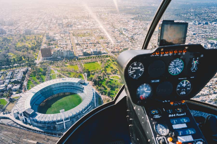 Melbourne: Private City Skyline and Bay Helicopter Ride - From Hangar 81 to Flemington Racecourse