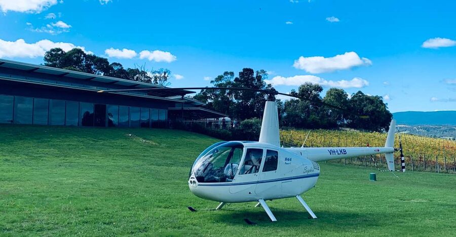 Melbourne: Private Yarra Valley Winery Lunch by Helicopter - Leaving Essendon Fields for the Yarra Valley