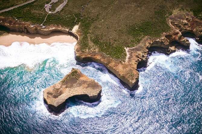 Melbourne to 12 Apostles VIP Helicopter Tour (1 hour Flight) - From Essendon Fields to the southern coast