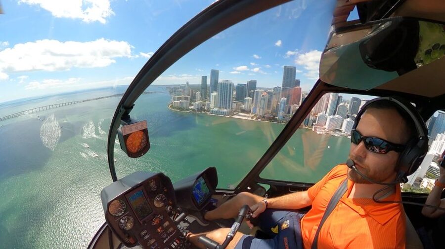 Miami: 30-Minute Helicopter Tour - Beach, Downtown & Islands - Vizcaya, Coconut Grove, and the return