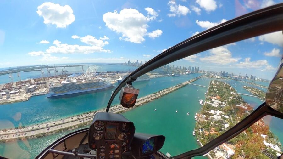 Miami: 30-Minute Private Helicopter Tour with Champagne - Prosecco, headsets, and the small details