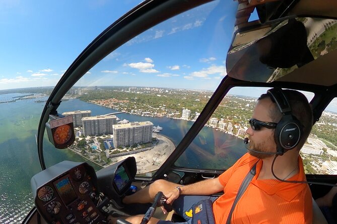 Miami Private Helicopter Tour for 3 Passengers - Downtown Miami and Brickell from above