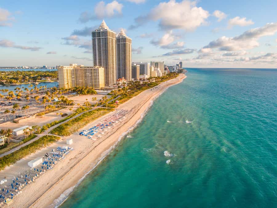 Miami: Private Sunset Helicopter Tour - South Pointe and South Beach at dusk