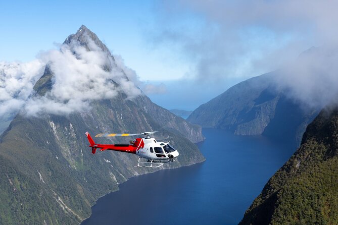 Milford Extended Helicopter Tour from Queenstown - The 30-minute Milford Sound landing