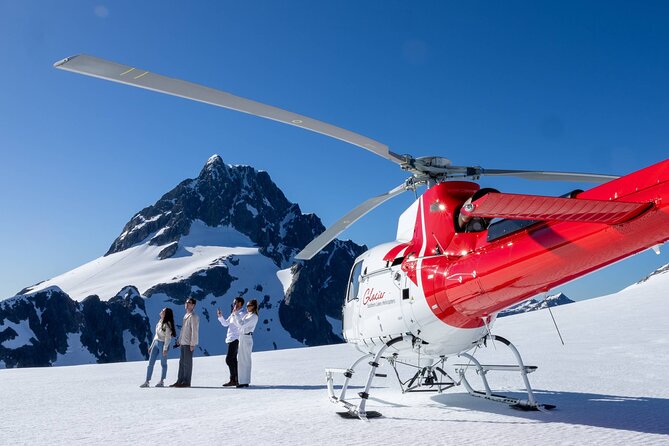 Milford Extended Helicopter Tour from Queenstown - Seeing Milford Sound from above