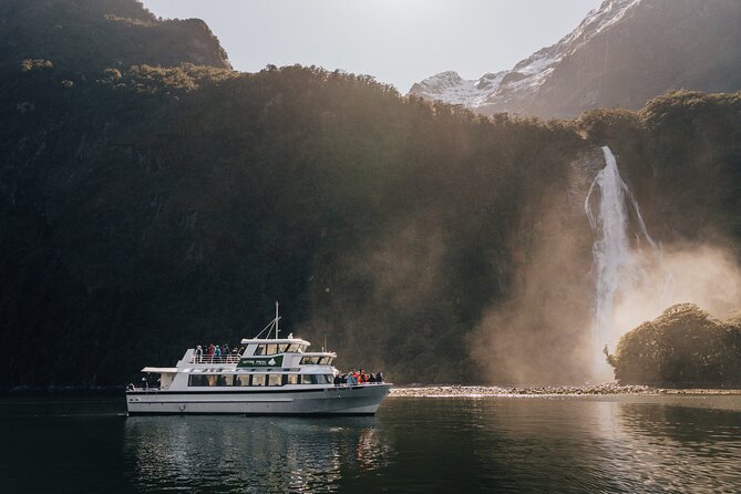 Milford Sound Helicopter and Cruise Tour from Queenstown - Over Queenstown, Glenorchy, and the river valleys
