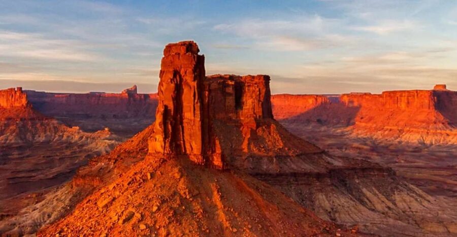 Moab: Canyon Country Sunset Helicopter Tour - Why sunset works so well over Moab