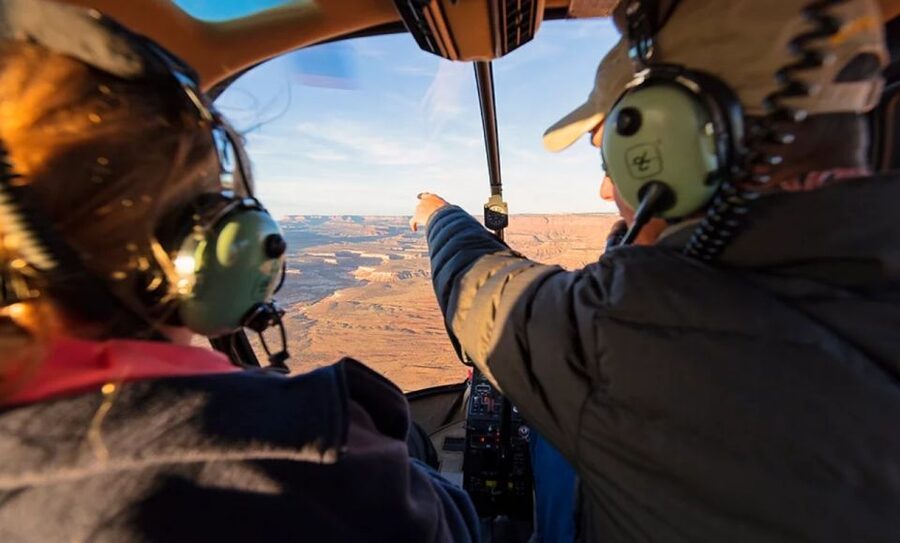 Moab: Canyon Country Sunset Helicopter Tour - A small helicopter makes a real difference