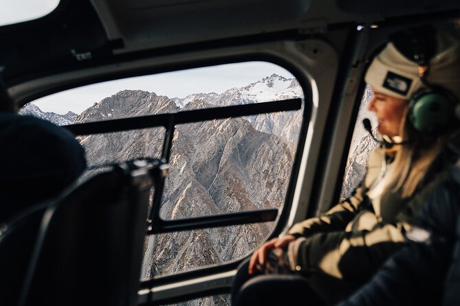 Mount Cook: Alpine Vista Helicopter Flight with Alpine Landing - What the short format does well